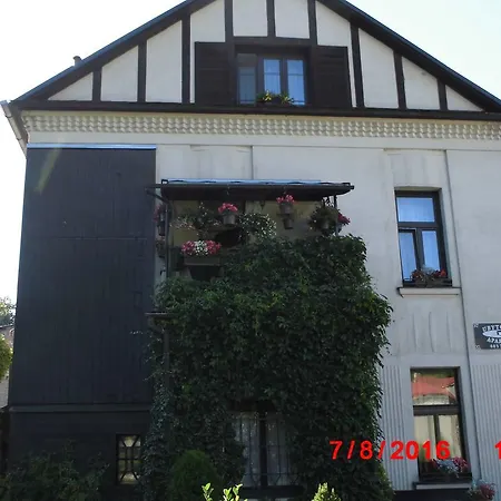V Secesni Apartment